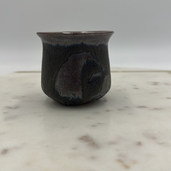 Signed Bonnie Staffel Iridescent Glaze Pottery Clay Cup - Picture 8 of 16